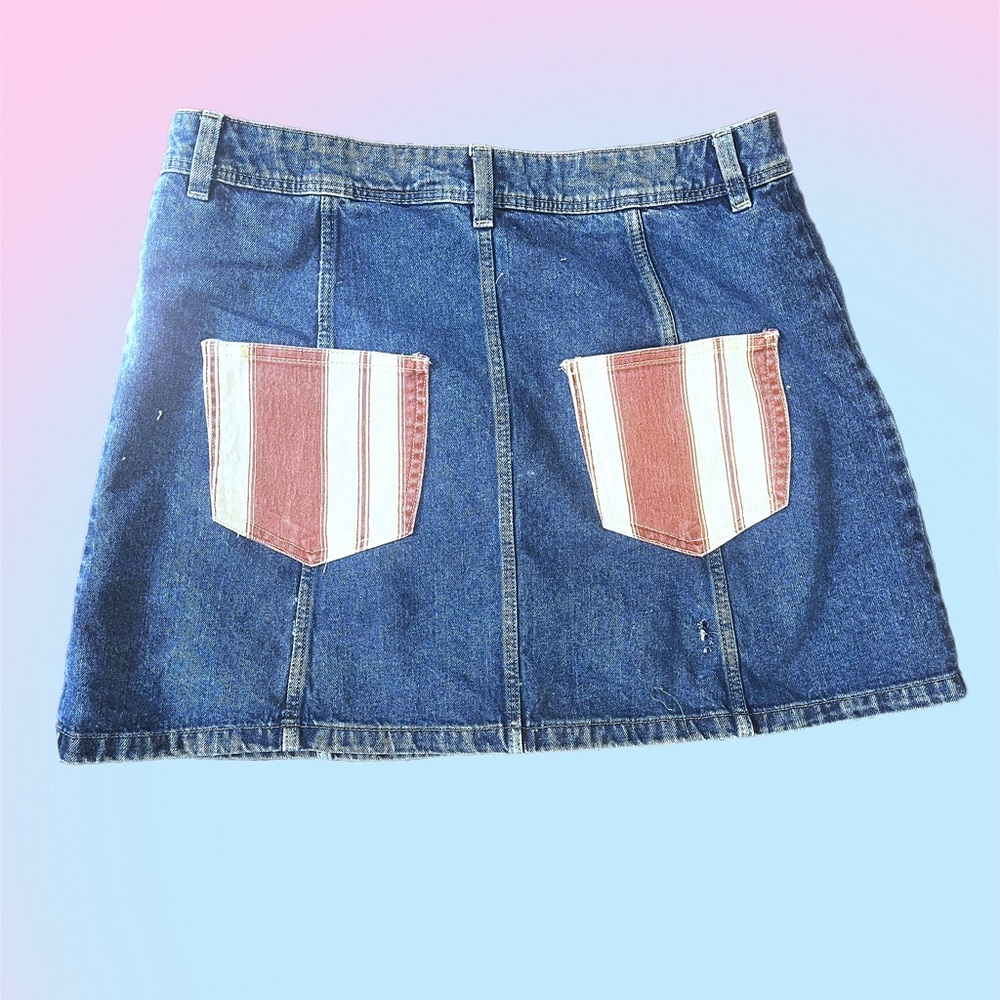 Denim skirt with pocket detail